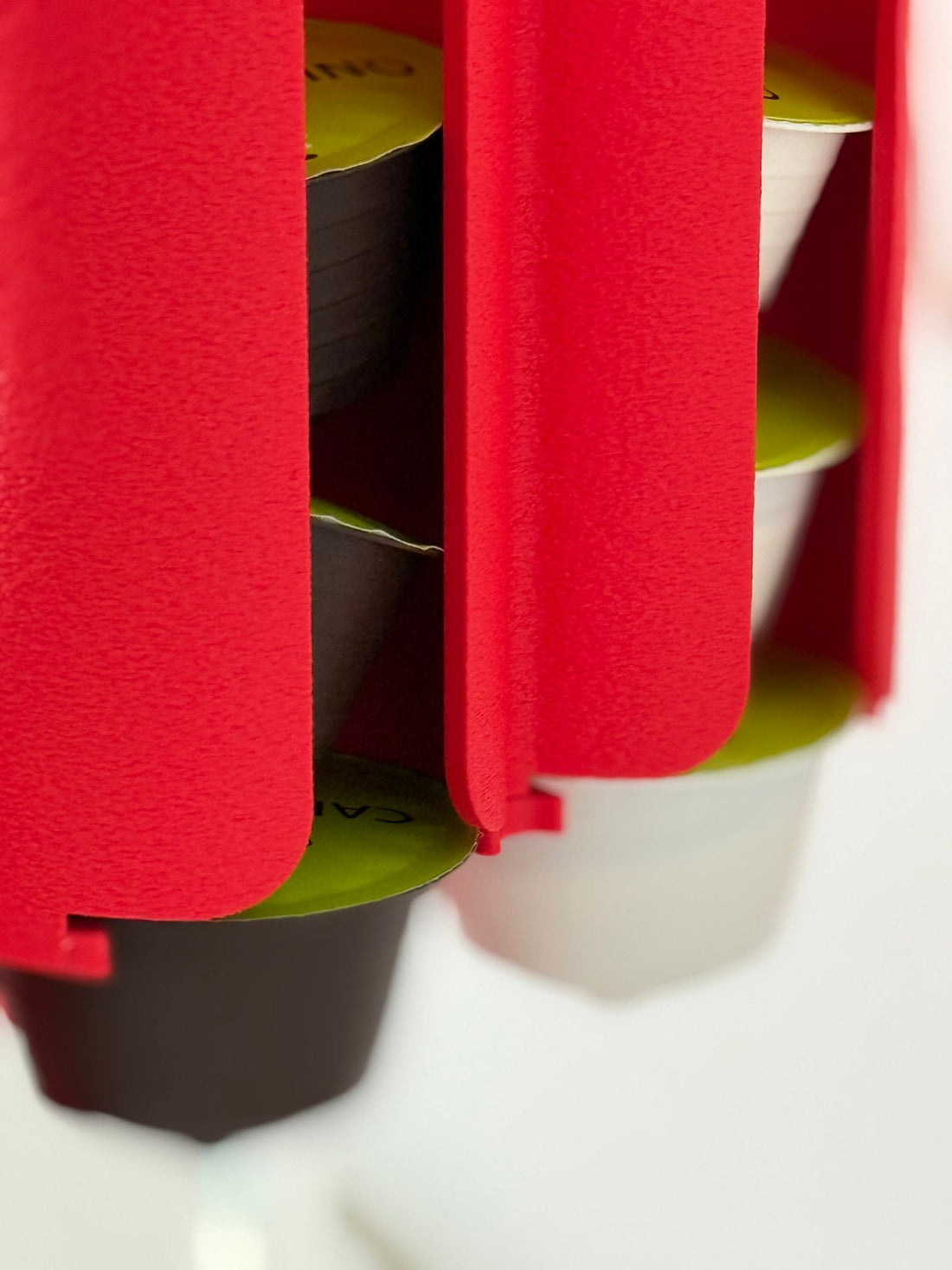 Drop Pod by CAVE: O Suporte de Cápsulas Dolce Gusto que Ninguém Tinha Pensado Fazer